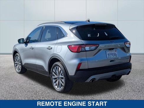 Used 2022 Ford Escape Titanium w/ Class II Trailer Tow Package image 3