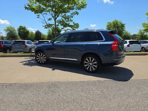 Used 2023 Volvo XC90 B5 Plus w/ Protection Package AWD/4WD image 4