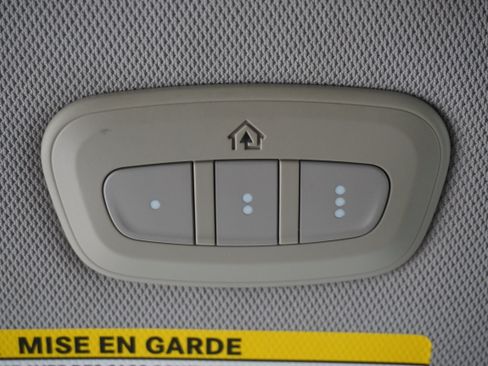 Used 2018 Chrysler Pacifica Limited FWD image 28