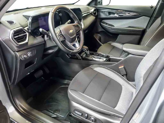 Used 2026 Chevrolet TrailBlazer LT w/ Convenience Package FWD image 14