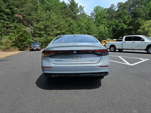 Used 2025 Honda Accord Touring image 6