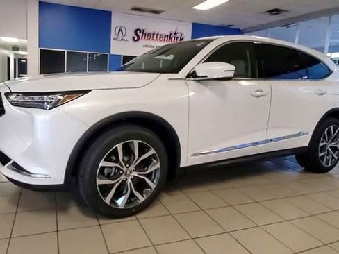 Used 2023 Acura MDX SH-AWD w/ Technology Package image 4