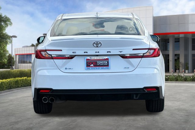 Certified 2025 Toyota Camry SE FWD image 6