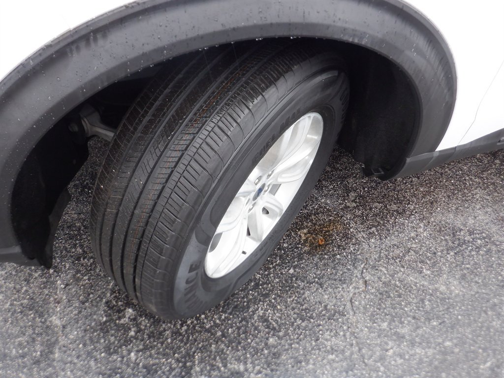 Used 2020 Ford Explorer 2WD image 26