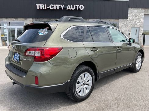 Used 2015 Subaru Outback 2.5i Premium w/ Popular Package #2 AWD/4WD image 7