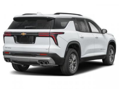 Used 2026 Chevrolet Traverse LT w/ Driver Confidence Package