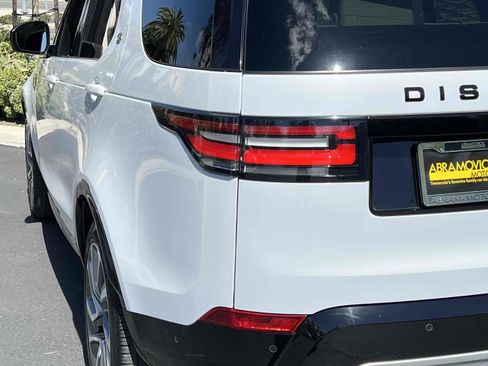 Used 2020 Land Rover Discovery Landmark image 48