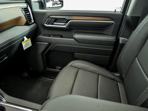 New 2026 GMC Sierra 2500 Denali w/ Denali Reserve Package AWD/4WD image 20