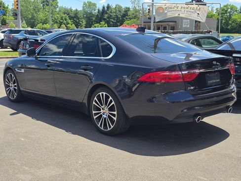 Used 2016 Jaguar XF Prestige AWD/4WD image 7