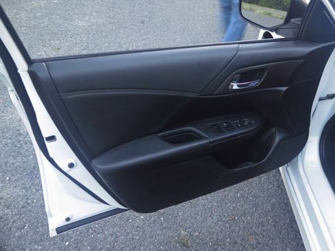Used 2017 Honda Accord Sport image 35