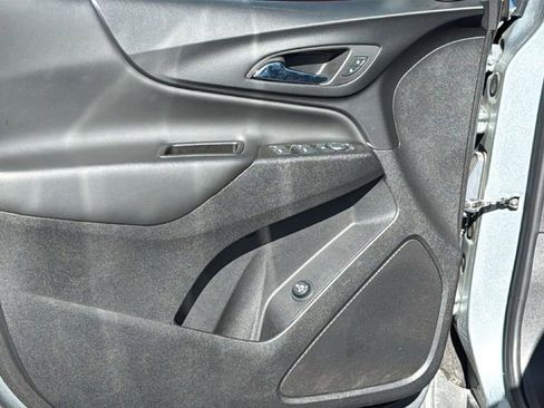 Used 2024 Chevrolet Equinox LT AWD/4WD image 23