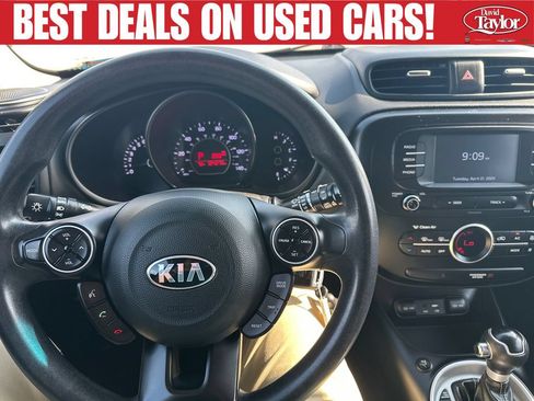 Used 2017 Kia Soul + FWD image 16