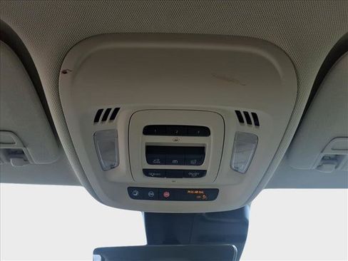 Used 2023 Buick Envision Avenir AWD/4WD image 29