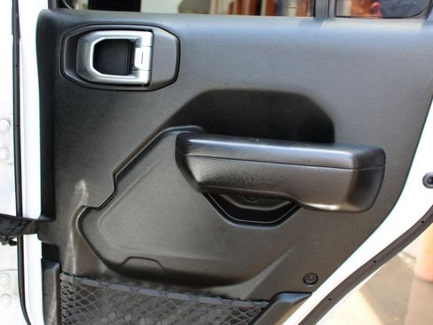 Used 2020 Jeep Wrangler Unlimited Sport S AWD/4WD image 41