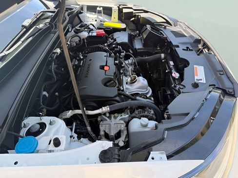 Certified 2025 Honda HR-V LX image 37