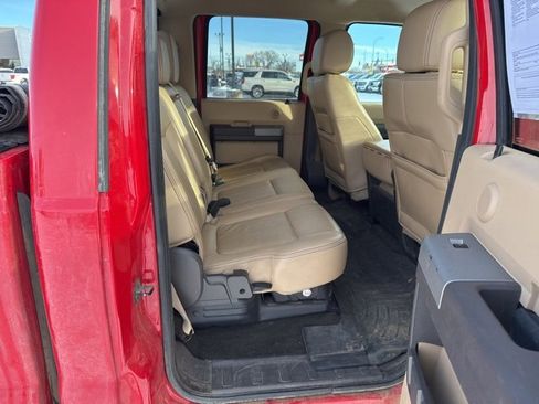 Used 2014 Ford F250 Lariat w/ Lariat Interior Package image 11