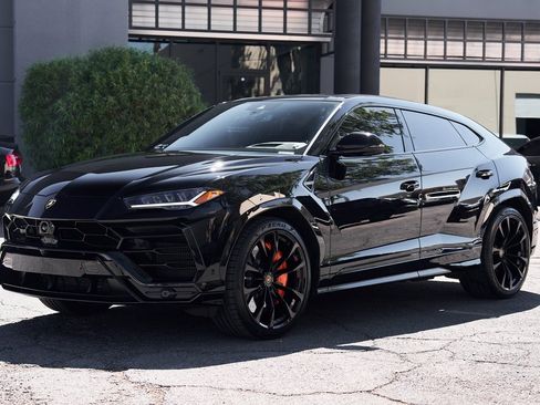 Used 2022 Lamborghini Urus image 8