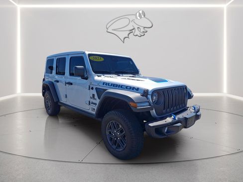Used 2023 Jeep Wrangler Unlimited Rubicon 4xe w/ Steel Bumper Group AWD/4WD image 11