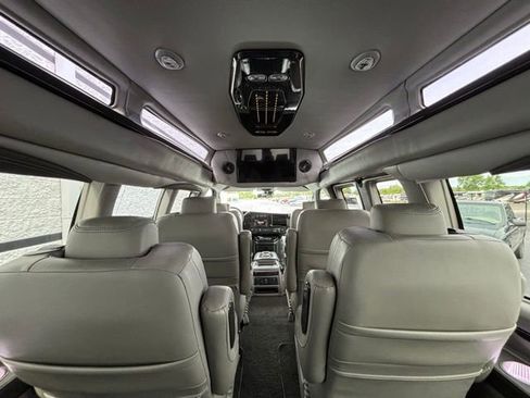 Used 2020 GMC Savana 2500 Extended w/ Enhanced Convenience Package RWD image 3