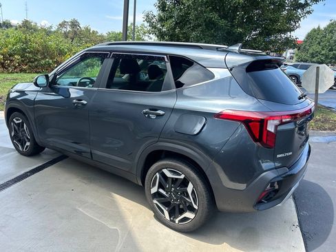 Certified 2024 Kia Seltos SX w/ SX Sunroof Package AWD/4WD image 4