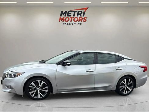 Used 2017 Nissan Maxima Platinum image 8