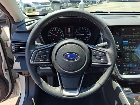 Used 2024 Subaru Outback Premium AWD/4WD image 19