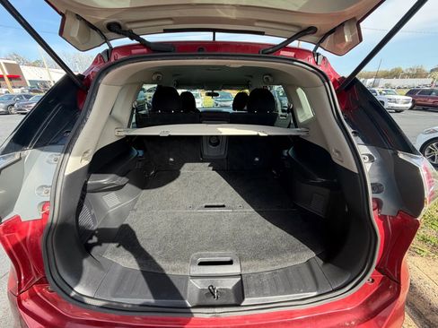 Used 2016 Nissan Rogue S FWD image 9