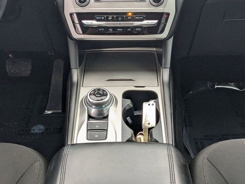 Used 2022 Ford Explorer XLT image 21