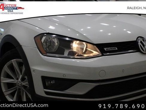 Used 2017 Volkswagen Golf Alltrack SE image 47