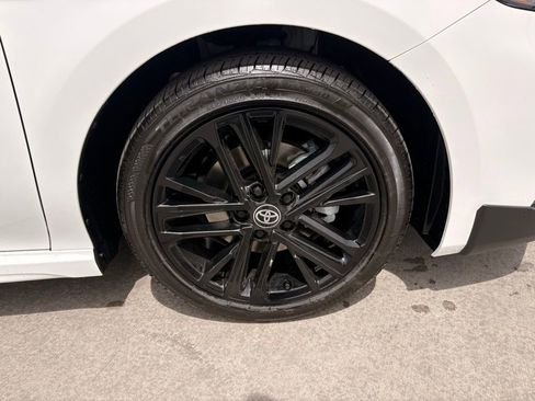 Used 2026 Toyota Camry SE FWD image 29