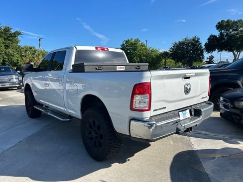 Used 2022 RAM 2500 Big Horn AWD/4WD image 3