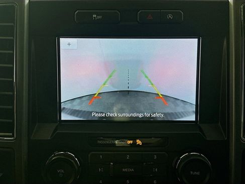 Used 2020 Ford F150 XLT image 22