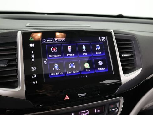 Used 2016 Honda Pilot Touring image 37