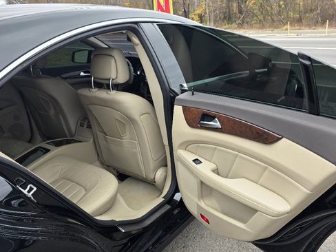 Used 2012 Mercedes-Benz CLS 550 4MATIC image 19