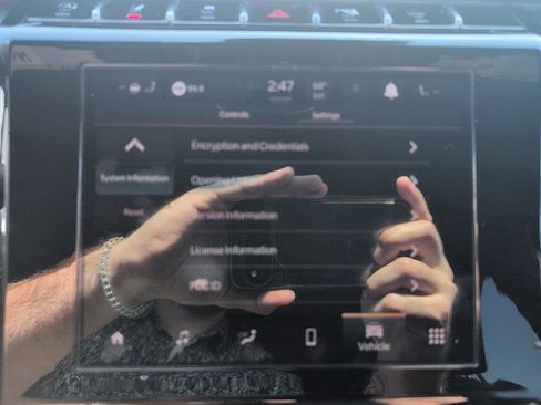 Used 2023 Jeep Grand Cherokee Altitude image 60