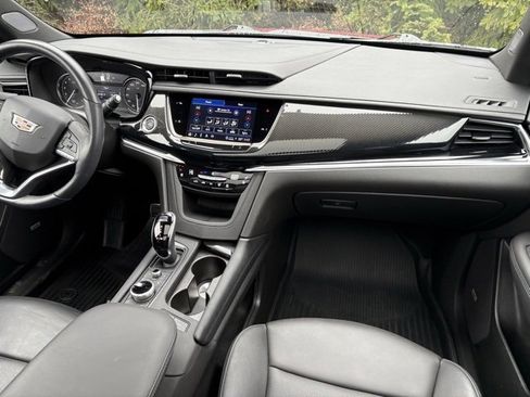 Used 2024 Cadillac XT6 Sport w/ LPO, Floor Liner Package image 27