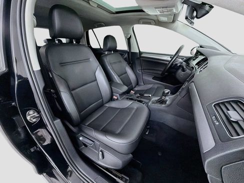 Used 2016 Volkswagen Golf SE FWD image 29