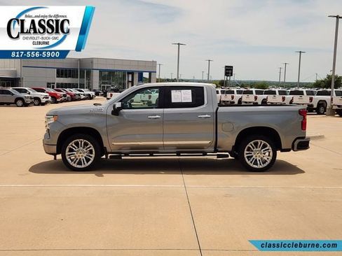 Used 2025 Chevrolet Silverado 1500 High Country AWD/4WD image 7