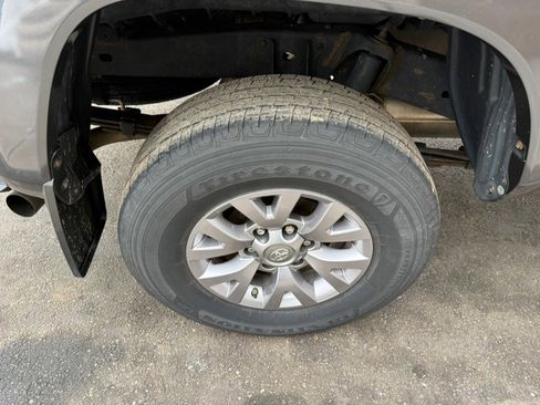 Used 2017 Toyota Tacoma SR5 w/ Tow Package image 9