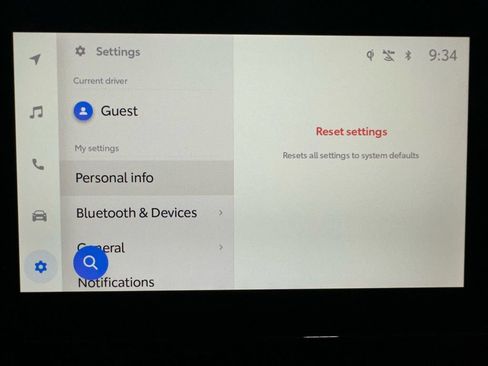 Used 2025 Toyota Highlander XLE image 35