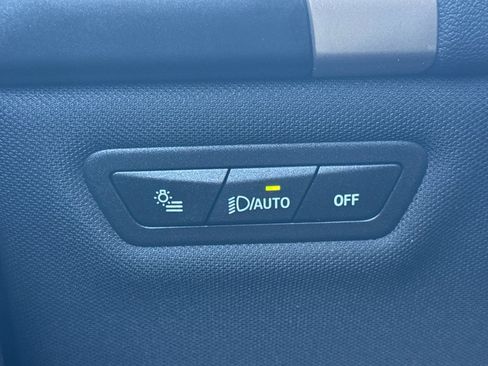 Used 2025 BMW iX xDrive50 w/ Premium Package image 35