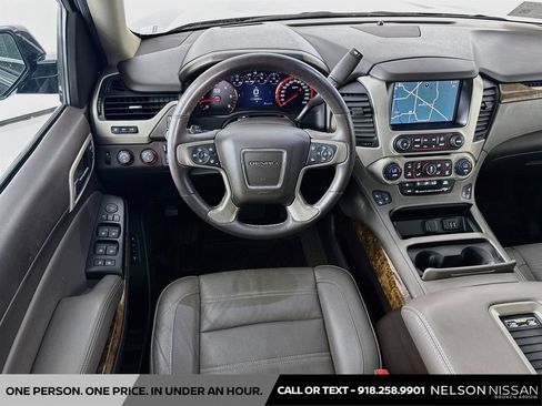 Used 2015 GMC Yukon XL Denali w/ Premium Package AWD/4WD image 24