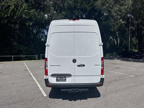 New 2025 Mercedes-Benz Sprinter 2500 image 8