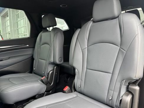 Certified 2023 Buick Enclave Essence w/ Experience Buick Package AWD/4WD image 9