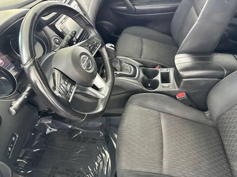 Used 2018 Nissan Rogue SV w/ Sun & Sound Touring Package AWD/4WD image 20