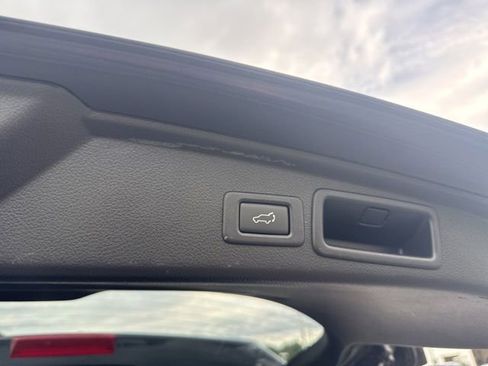 Used 2014 Subaru Forester 2.0XT Touring AWD/4WD image 11