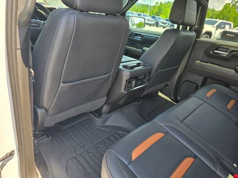 Certified 2023 GMC Sierra 1500 AT4 w/ Technology Package AWD/4WD image 31