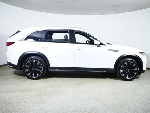 Used 2025 MAZDA CX-90 Plug-In Hybrid w/ Premium Plus image 8