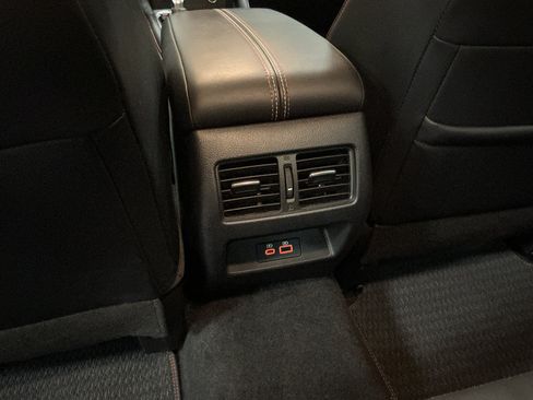 Used 2024 Nissan Altima 2.0 SR FWD image 23