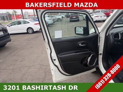 Used 2022 Jeep Renegade Latitude image 20